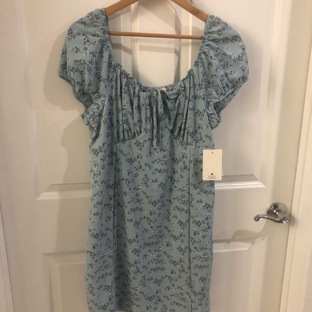 Pink Republic Blue Floral Dress with puff cup sleeves and sweetheart neckline - Picture 2 of 11